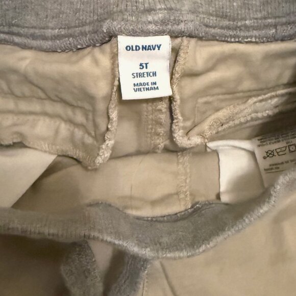 Bundle of four Boys Size 5/5T Pants (Old Navy, Under Armour) - Picture 2 of 5